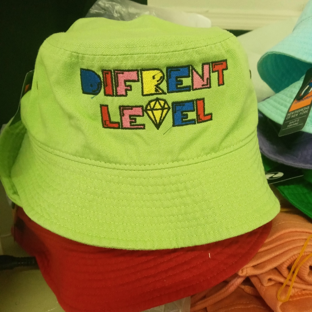 Bucket hat